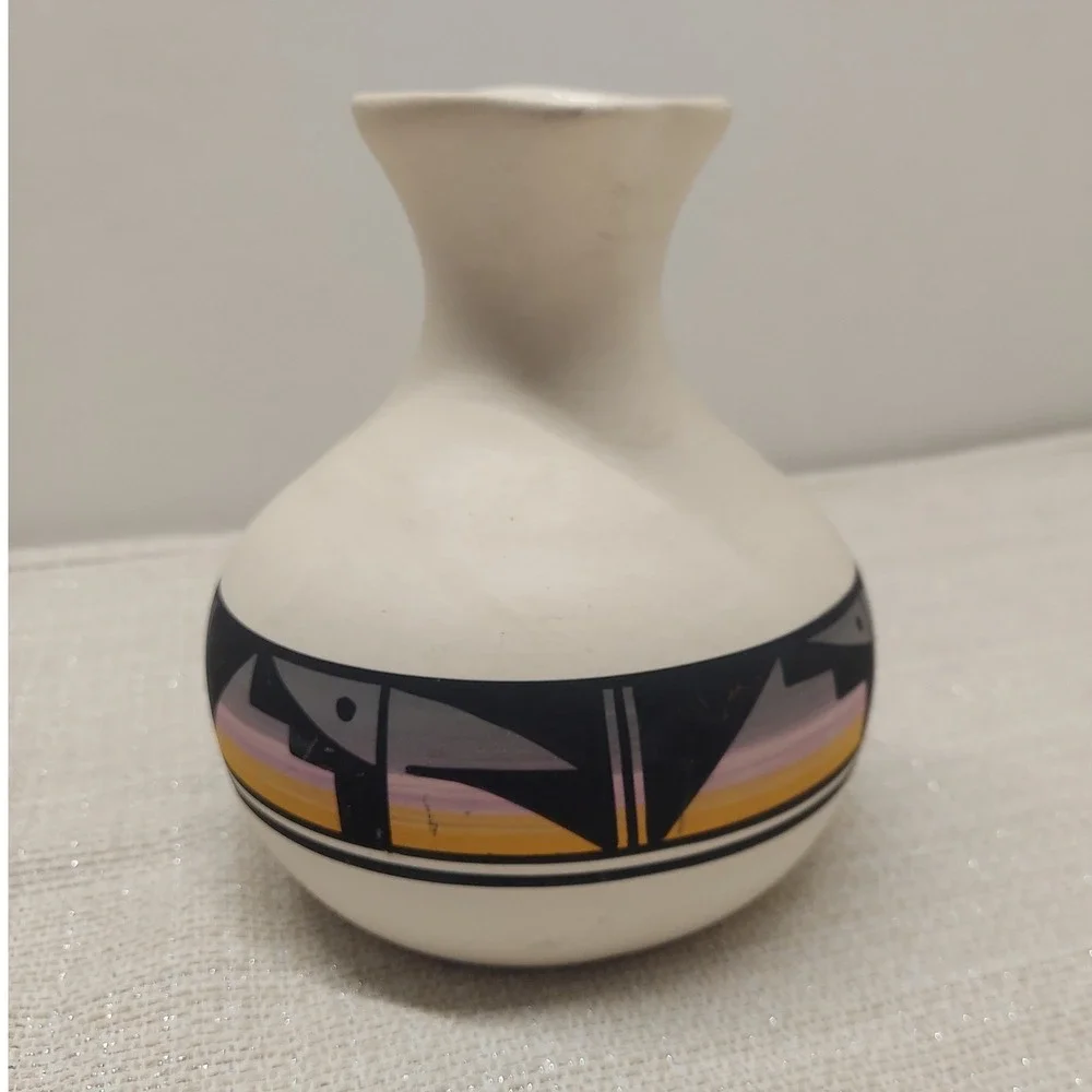 Ute Mountain Tribe Pottery Pitcher Ruth R Signed Native American Art Vase #31